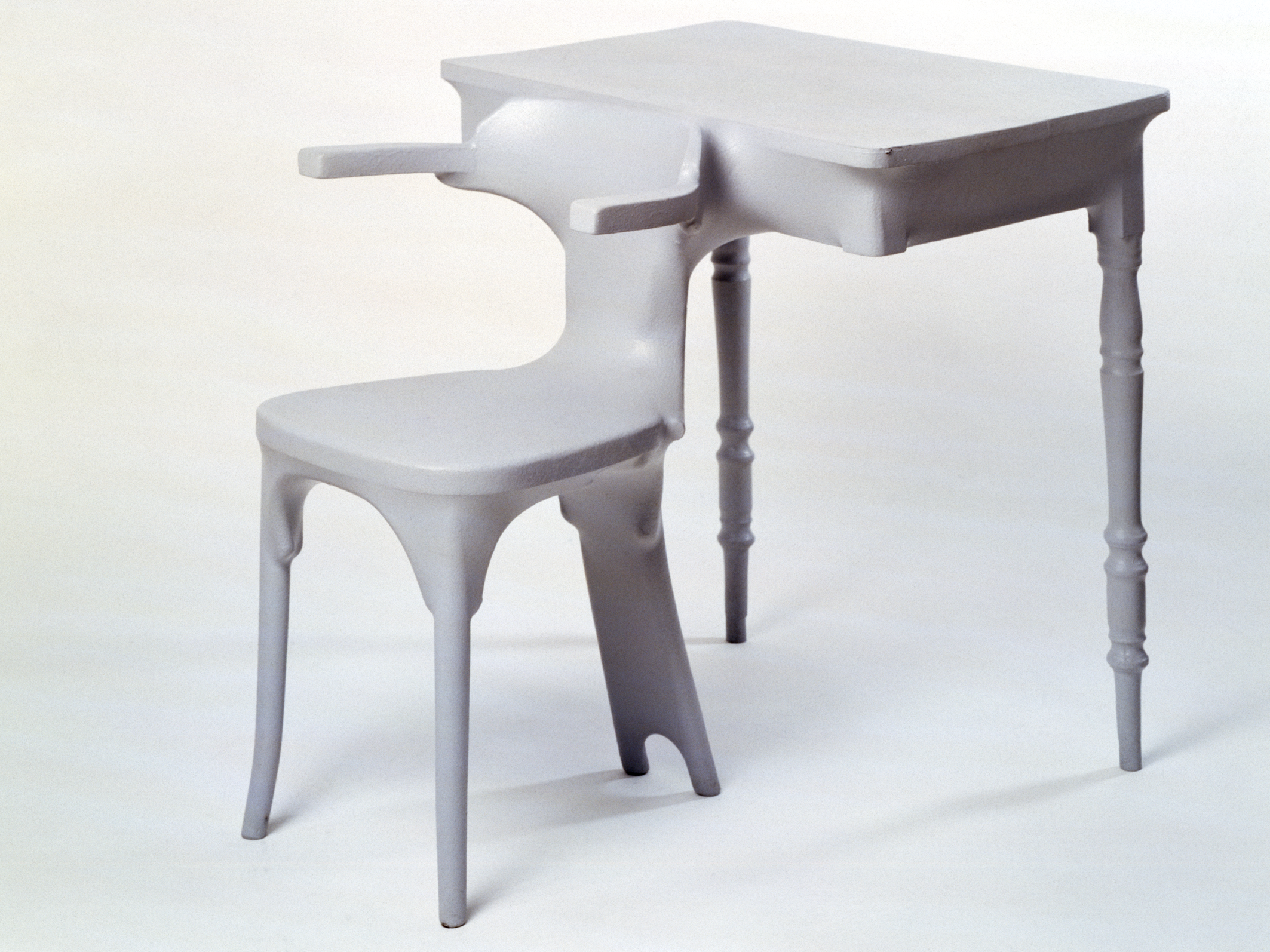 kokon_furniture_table_chair_03.png